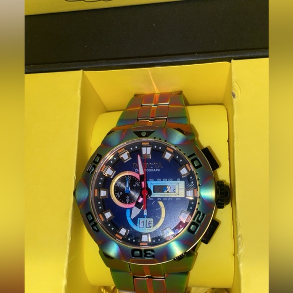 Never been worn before Invicta watch - Picture 2 of 4